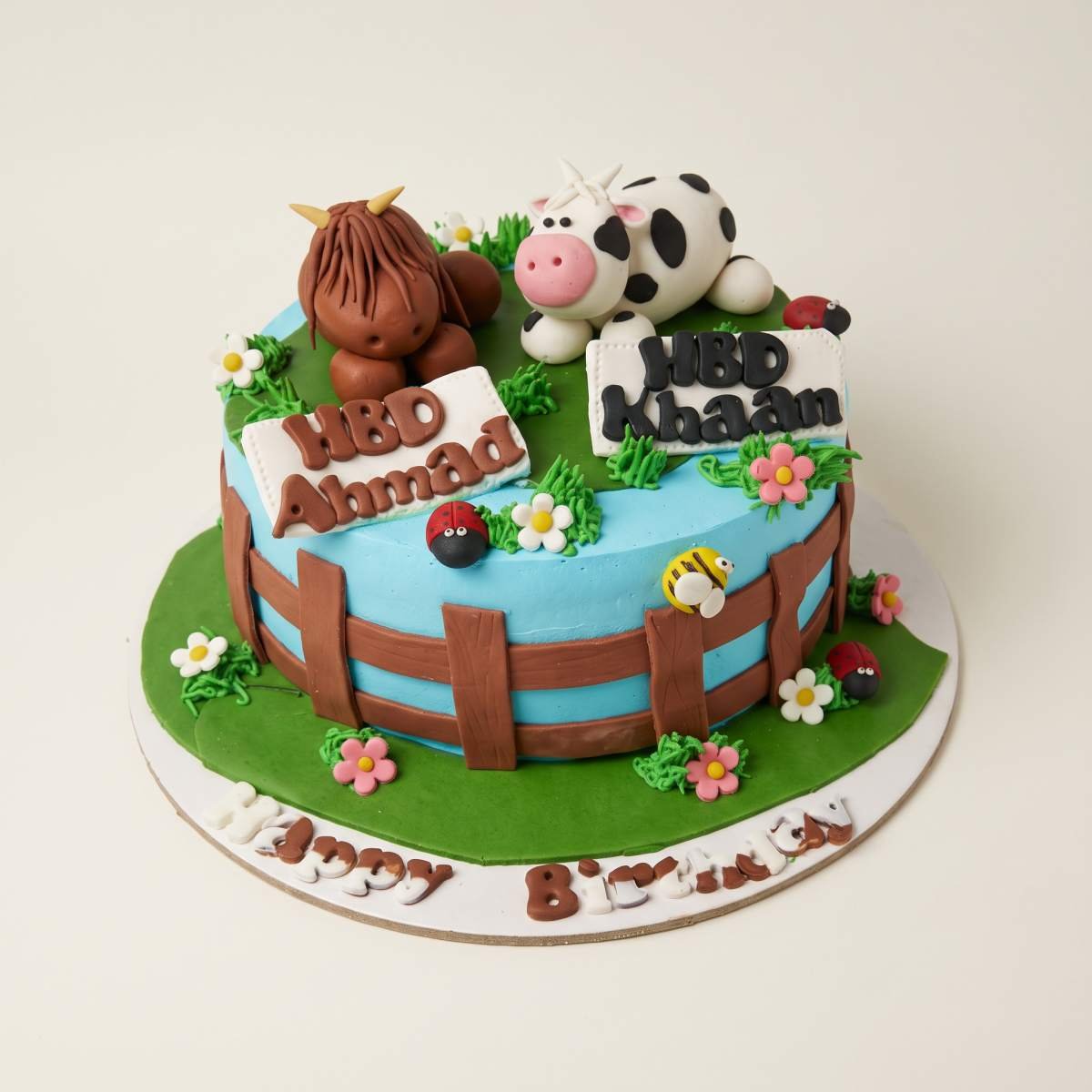 Fondant Cake Charges Depend on Customization